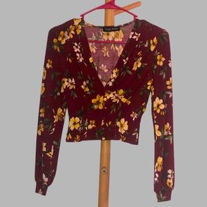 Available in sizes S and M.